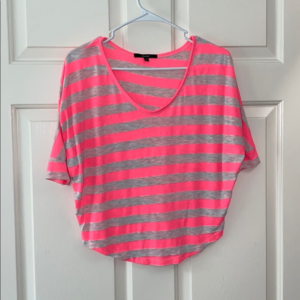 Neon pink & light gray top from Papaya
